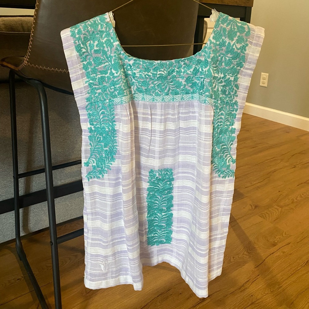 Women’s size Small, J. Marie embroidered top- blue and purple